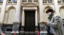 Imagen de Análisis: La batalla por los dólares