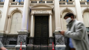 Las autoridades del Banco Central miran con preocupación el drenaje de reservas.  