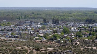 El barrio Rincón de Emilio y el country Rincón Club están ubicados sobre la ribera del río Neuquén (Foto Florencia Salto) 