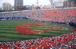 Japón probará con la presencia de más público en partidos de beisbol