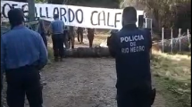 Imagen de La Policía ya entró al campo de El Foyel que ordenaron desalojar