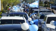 Imagen de Una caravana de más de 300 autos protesta en Roca