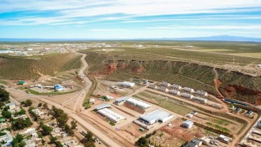 El complejo desarrollado por Ingeniería Sima en la localidad, con shopping incluido.