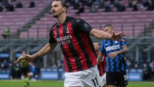 Por el doblete de Zlatan en el clásico, Milan es líder en Italia: mirá los goles