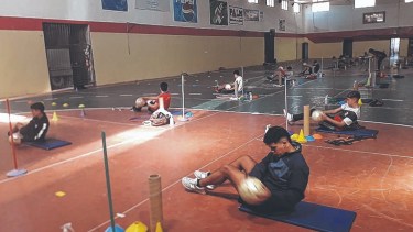 Diez secundarias de Bariloche no cuentan con gimnasio propio y deben apelar a otros espacios para las clases de Educación Física. Archivo