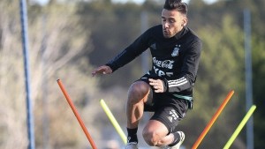 Salvio dio positivo de coronavirus y podría quedarse afuera de la selección