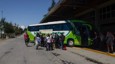 La vieja terminal es un edificio que quedó chico y obsoleto para Bariloche, que recibe miles de turistas todos los meses. (foto de archivo)
