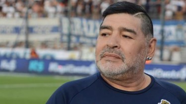 Diego entró ayer a una clínica privada por unos chequeos, ante un cuadro de anemia y deshidratación.-