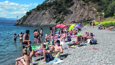 Hace un mes había 687 personas contagiadas en Bariloche; hoy son 1.004 los pacientes que contrajeron el virus. (foto archivo)