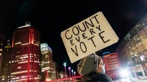 Imagen de Votantes de Biden salen a la calle y piden que «se cuenten todos los votos»