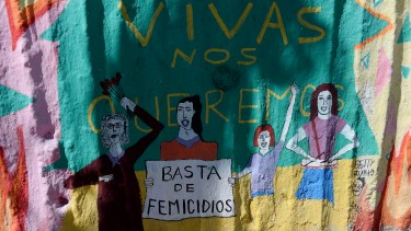 En la esquina de Moreno y Palacios, un paredón destinado a reflejar acciones contra la violencia hacia las mujeres. Foto: Alfredo Leiva