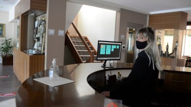 Los hoteleros de Bariloche esperan la apertura al turismo nacional para mejorar la ocupación. Foto: Alfredo Leiva