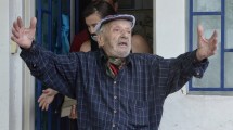 Imagen de La emoción de Don José: cumplió cien años y le prepararon un festejo sorpresa