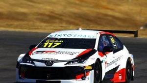 Rossi, cuarto en la primera prueba del Stock Car