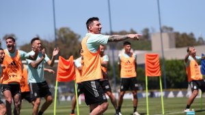 Con Messi, Argentina está Perú: horarios y canales para ver el partido