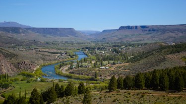 Aluminé es uno de los paraísos de la pesca en Neuquén. Foto: Gentileza Secretaría de Cultura).