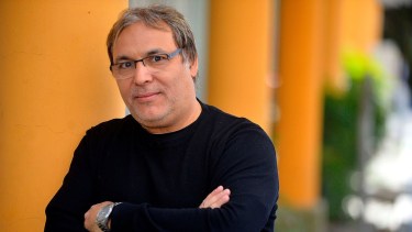 Gabriel Rolón le plantea al público sus propias inquietudes en "La pasión".