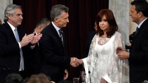 Fotos de un 2019 de cambio político en la muestra de Argra