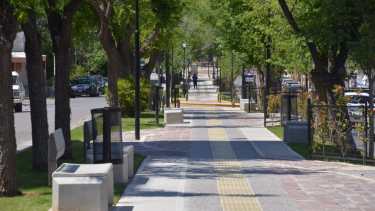La remodelación de la diagonal 9 de julio en Neuquén (foto Yamil Regules)
