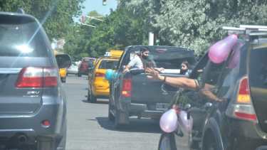 la caravana tras el alta. Miguel Sisterna recibió en agosto un disparo en la cabeza mientras conducía en Cuenca XV. Foto: Yamil Regules