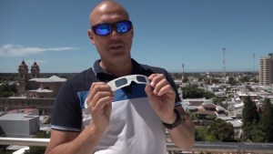 Eclipse Solar Total: consejos para la utilización de los lentes especiales