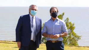 Uruguay: Fernández se reunió con Lacalle Pou, quien le sirvió el asado