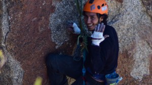 La física como un modo de vivir en libertad: la historia de Dimitri Chafatinos, del Instituto Balseiro