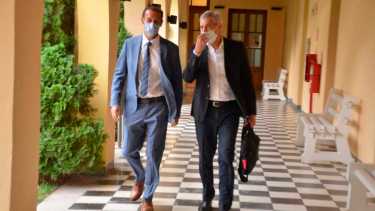 Gutiérrez y Pons esperan que la Legislatura apruebe el pedido de endeudamiento. (Archivo).-