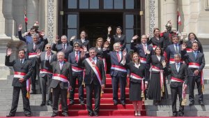 Perú: renunciaron 12 ministros tras las muertes en las protestas