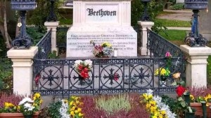 De Roca a Viena para dejarle su batuta favorita a Beethoven