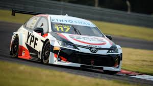 Rossi avanzó bien en el Stock Car