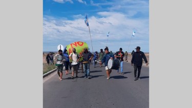 Los vecinos de la toma reclaman acceso al agua potable. Foto: Gentileza
