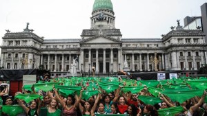Aborto legal: hoy arranca el debate en comisión del Senado