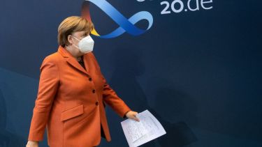 Antes de tomar la decisión, Merkel se reunió con 16 primeros ministros. Foto: Bernd von Jutrczenka para AFP.-