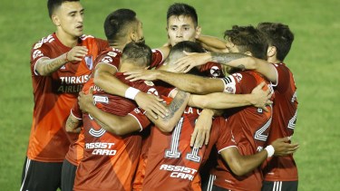 Nicolás De La Cruz(11) festeja el tercer gol de River ante Huracan por la segunda fecha, zona A, fase Campeonato, de la Copa Diego Armando Maradona.
Foto: Nicolás Aboaf/Pool ARGRA/cf/Telam