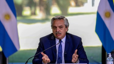 En cuanto a lo económico, Fernández explicó que se busca "aprovechar esos recursos que requieren las Paso para cubrir gastos que la pandemia exige".