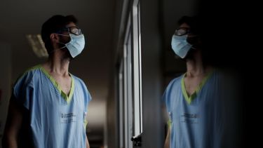 Hubo un leve descenso de los pacientes internados en terapia intensiva en el país. 