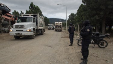 La autopsia estableció que Daniel Cartez Jara murió por las graves fracturas provocadas por el sistema que tienen los camiones recolectores para compacta la basura. (Foto Marcelo Martínez)