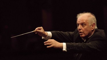 Daniel Barenboim con la West-Easter Divan ofrecerán un concierto que se podrá seguir por el canal WDR y Deutsche Welle.