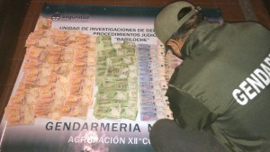Incautan un millón de pesos y detienen a un hombre por venta de drogas en Bariloche