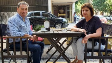Frutos recibiendo el apoyo de Patricia Bullrich. Foto: Gentileza.