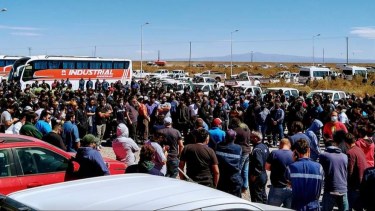Petroleros Privados realizará mañana una asamblea en Añelo para debatir la situación salarial.