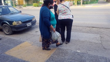 El trabajo está destinado a la reparación y construcción de rampas en diferentes sectores de Regina. (Foto Néstor Salas)