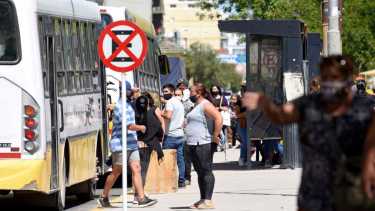 El transporte público hoy funciona con normalidad, pero la situación se irá viendo día a día por el faltante de combustible en el país. Foto: Florencia Salto.