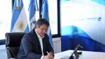 Imagen de Gaido recortó $90 millones en la planta política de Neuquén