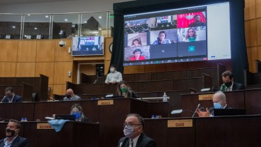En la sesión de anoche los legisladores y legisladoras provinciales se manifestaron sobre el proyecto que se aprobó esta mañana en la Cámara de Diputados de la Nación. (Foto: Gentileza)
