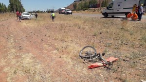 Un ciclista murió en un choque sobre la Ruta 17, en Añelo