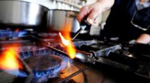 Imagen de Tarifas de luz y gas: el gobierno postergó la quita de subsidios por seis meses más