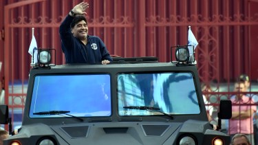 Para acceder al "tanque" los hijos de Maradona tendrán que iniciar una sucesión en Bielorrusia. (Gentileza).-