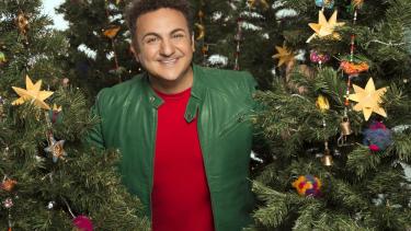 "Topa, una navidad especial" invita a pasar un momento especial con canciones y juegos.